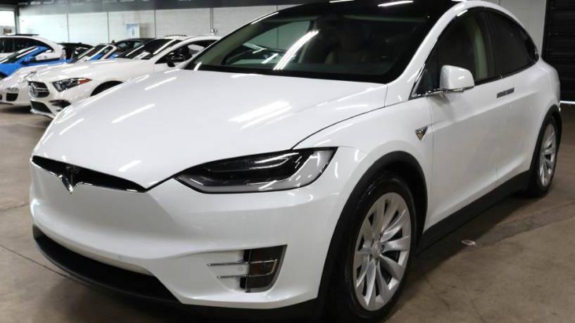 TESLA MODEL X 2017 5YJXCBE26HF049258 image